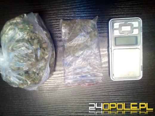 Pojechali zatrzymać poszukiwanego, znaleźli narkotyki