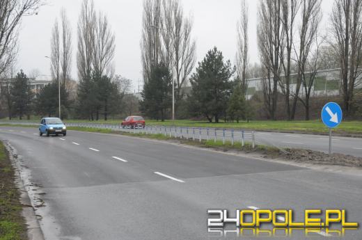 Na ul. Batalionów Chłopskich zamontowano linowe bariery ochronne