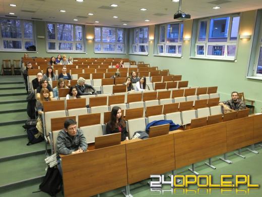 W Collegium Civitas debatowano o wyborach Miss UO