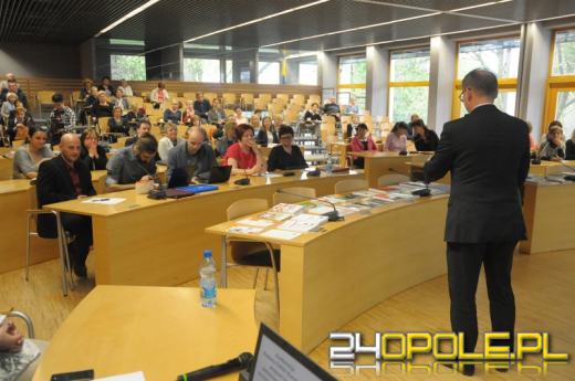 Coraz więcej gimnazjalistów sięga po alkohol