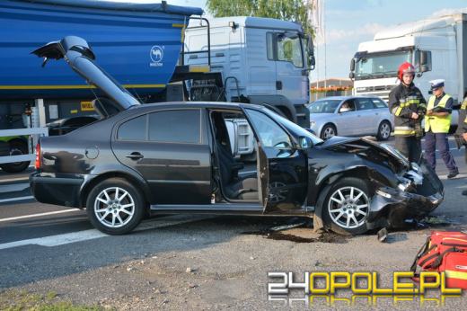 Dwie osoby ranne po wypadku przed remontowanym wiaduktem