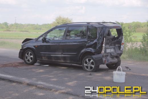 Karambol na ul. Krapkowickiej, dwie osoby trafiły do szpitala