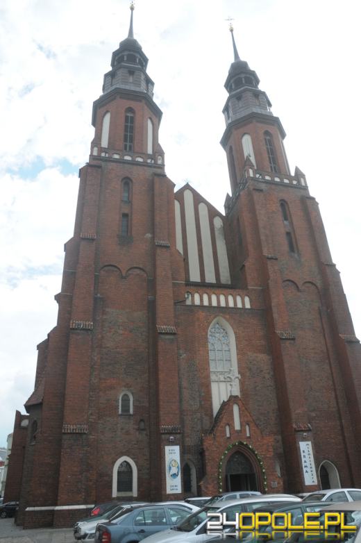 Zobacz jak postępują prace przy renowacji Katedry Opolskiej