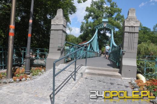 Podjazd dla wózków na Moście Groszowym gotowy