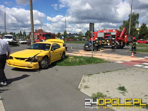 Mustang i skoda zderzyły się na ul. Sosnkowskiego