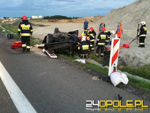 Wypadek na "grzybku". Trzy osoby poważnie ranne. 
