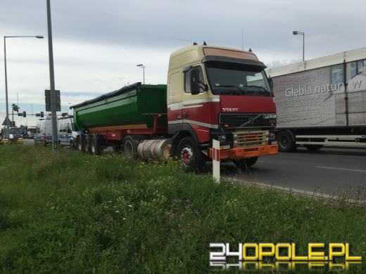 Pięć osób w szpitalu po zderzeniu na obwodnicy Opola