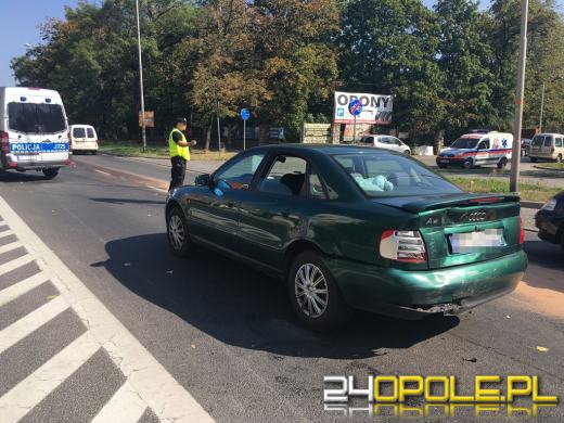 Zderzenie karetki pogotowia i audi na ul. Ozimskiej