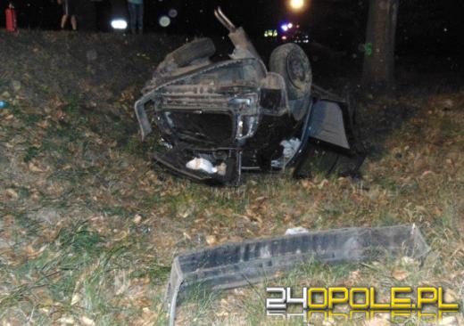 Dachowanie na trasie Nysa-Prudnik. Ranne trzy osoby.