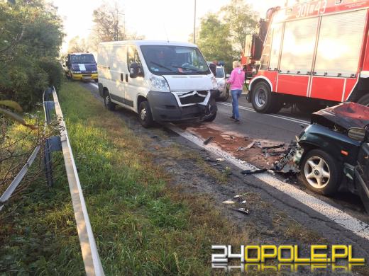 Dwie osoby ranne po zderzeniu citroena i hondy na ul. Strzeleckiej