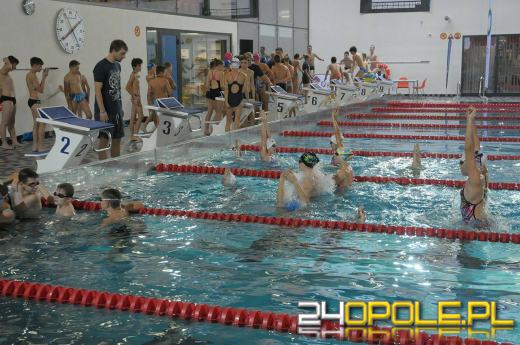 Otylia Jędrzejczak szkoli dzieci na Wodnej Nucie