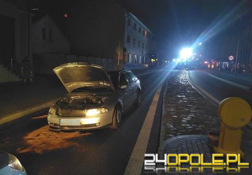 Pijany kierowca staranował latarnię