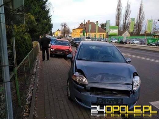 Kolizja w Kędzierzynie-Koźlu, uszkodzone 3 pojazdy