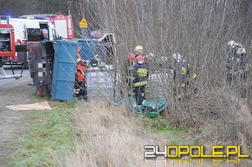 Śmiertelny wypadek pod Opolem. Ładunek przygniótł mężczyznę.