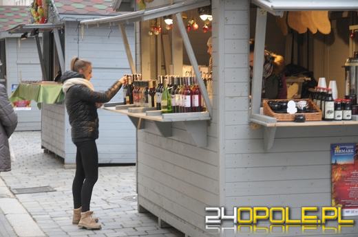 Na opolskim rynku trwa już Jarmark Bożonarodzeniowy 