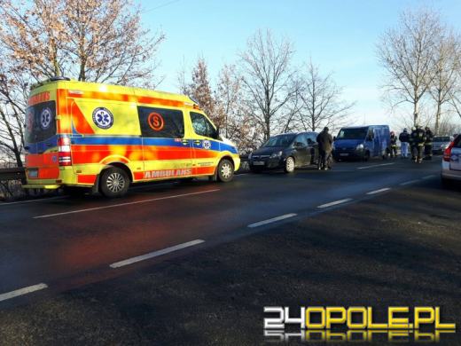 Zderzenie czterech samochodów przed Zawadą