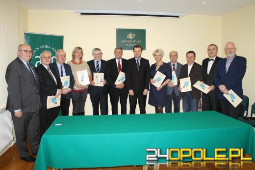 Podpisano ważną deklarację zawodów zaufania publicznego.