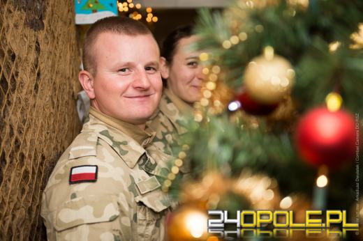 Żołnierze na misjach obchodzą Boże Narodzenie daleko od domu