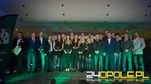 Najlepsi sportowcy i trenerzy na balu AZS Politechniki Opolskiej
