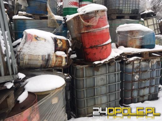 W Namysłowie tyka bomba ekologiczna. Chemikalia przedostają się do gruntu.