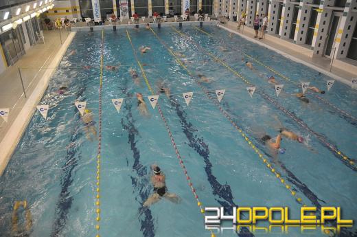 Setki kilometrów na IV Ogólnopolskim Nocnym Maratonie Pływackim