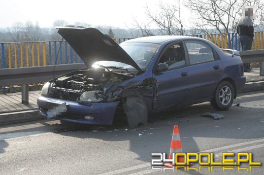 Zderzenie na wiadukcie na ul. Obrońców Stalingradu