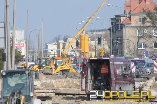 Przebudowa ulicy Niemodlińskiej idzie szybciej niż planowano
