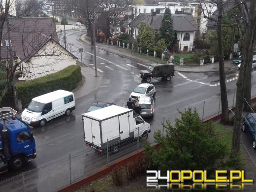 Kolizja na ul. Domańskiego. Kobieta wymusiła pierwszeństwo.