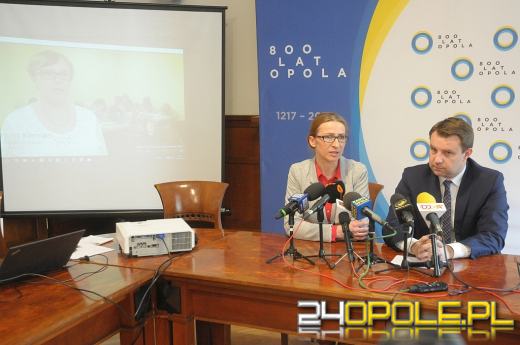 Ratusz przygotował film w języku migowym dla osób niesłyszących