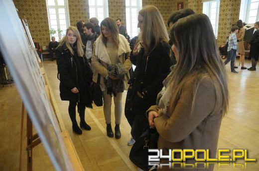 Zmieni się centrum Opola. Pojawią się nowe leżanki i siedziska.