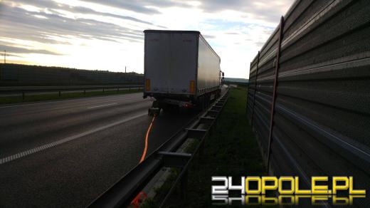 Bus wjechał w tira na autostradzie A4