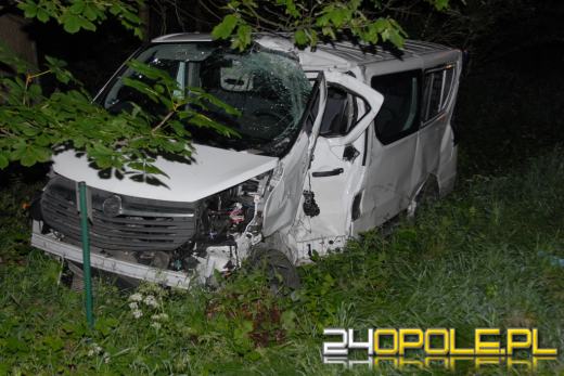 Nocne zderzenie autokaru i busa w Opolu. Są ranni.