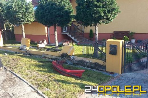 Seat wjechał w płot. Kierowca pijany?