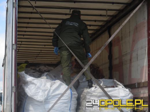 Cudzoziemiec jadący 'na gapę' zatrzymany przez Straż Graniczną na autostradzie A4