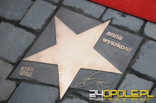 Ania Wyszkoni z gwiazdą w Alei Gwiazd Piosenki Polskiej