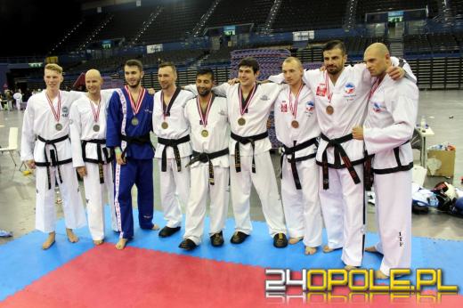 Policjanci z Brzegu na zawodach Taekwon-do w Anglii