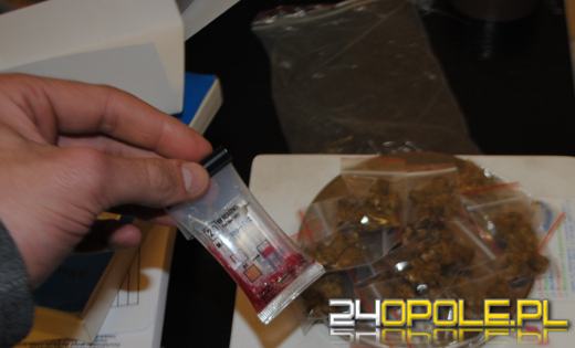 Wpadli z amfetaminą i marihuaną