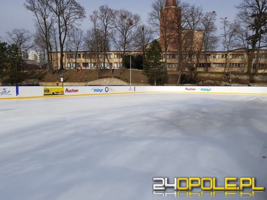 Miejskie lodowisko przyciągnęło 25 tysięcy łyżwiarzy