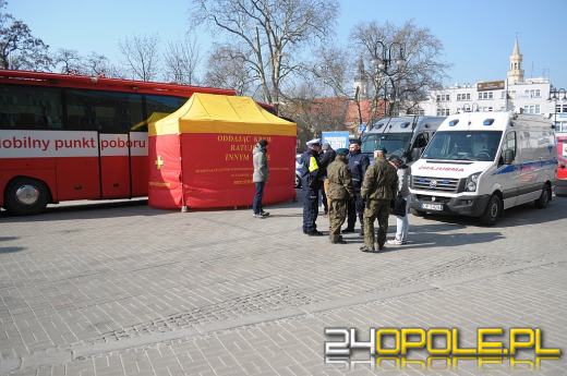 Mundurowi oddawali krew w ramach akcji "spoKREWnieni"