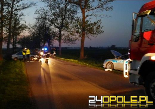 Pijany, bez uprawnień, zderzył się z radiowozem