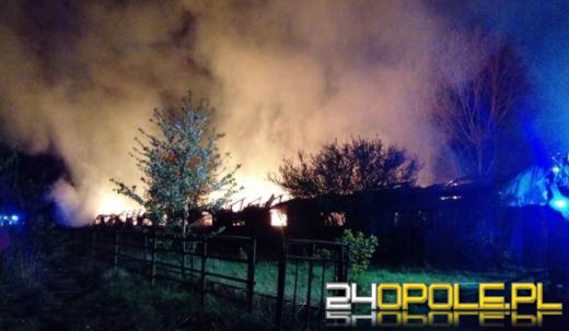 15 zastępów straży walczyło z pożarem stodoły w Krzywiczynach