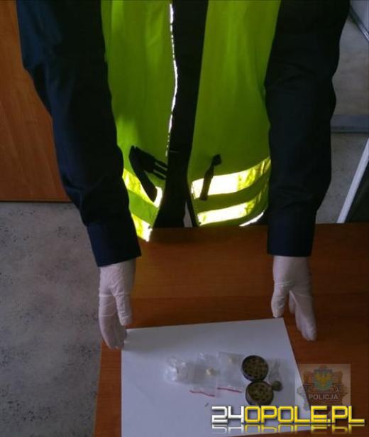 22-latek złapany z amfetaminą i marihuaną