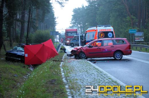 Tragiczny wypadek w Grodźcu, nie żyje 19 letni kierowca