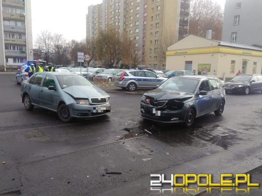 Zderzenie nieoznakowanego radiowozu w centrum Opola
