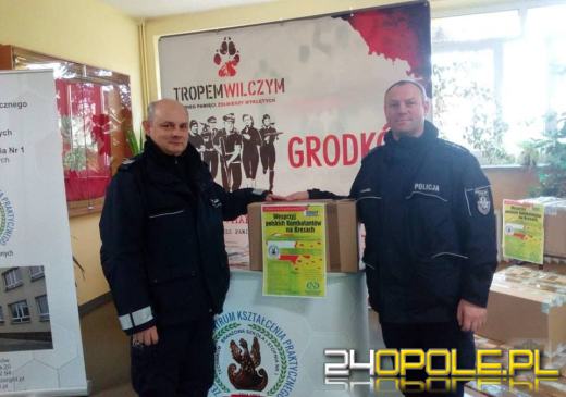 Policjanci z Grodkowa pomagają rodakom na kresach