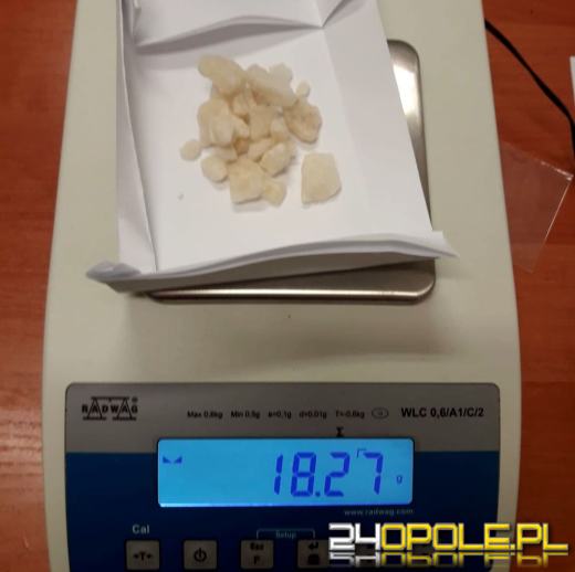 22-latek odpowie za handel i posiadanie narkotyków