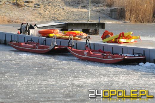 Strażacy apelują: Wchodzenie na lód jest ZAWSZE niebezpieczne