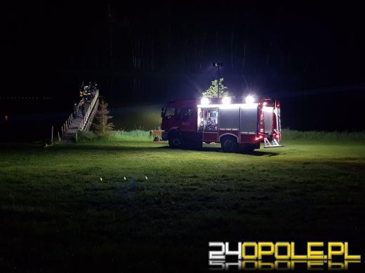 Nad zalewem w Pietrowicach Głubczyckich trwają poszukiwania młodego mężczyzny