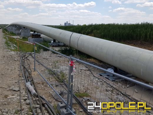 Trwają prace budowlane pod rzeką Odrą, związane z instalacją gazociągu Zdzieszowice-Wrocław