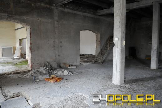 Cementownia Bolko, mimo że nie pracuje od dawna, wciąż "żyje"